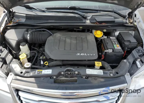 2016 Chrysler Town & Country Touring from USA, damaged, VIN 2C4RC1BG0GR290450